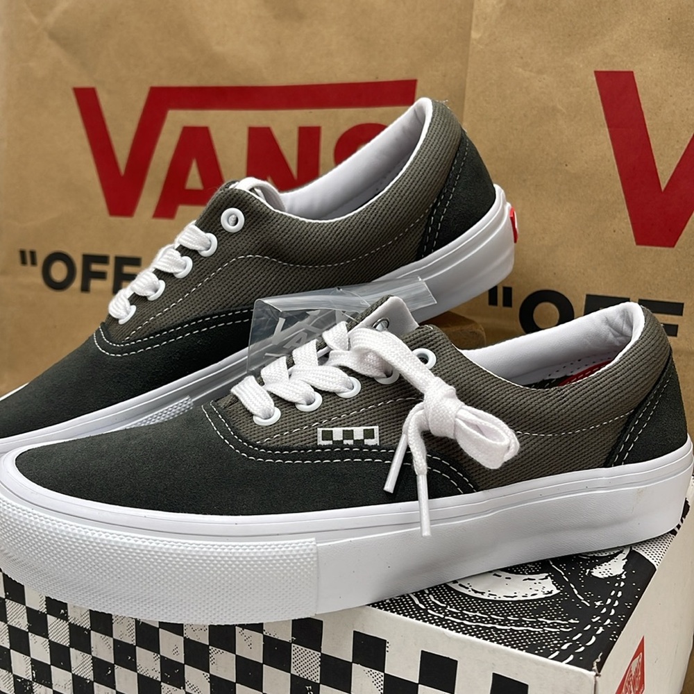Vans Men’s Skate Era Twill Grape Leaf
VN0A5FC950K
Sneake - Picture 8 of 16